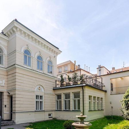 Unique Location With Hot-Tub, Terrace And Garden Villa Praha Bagian luar foto