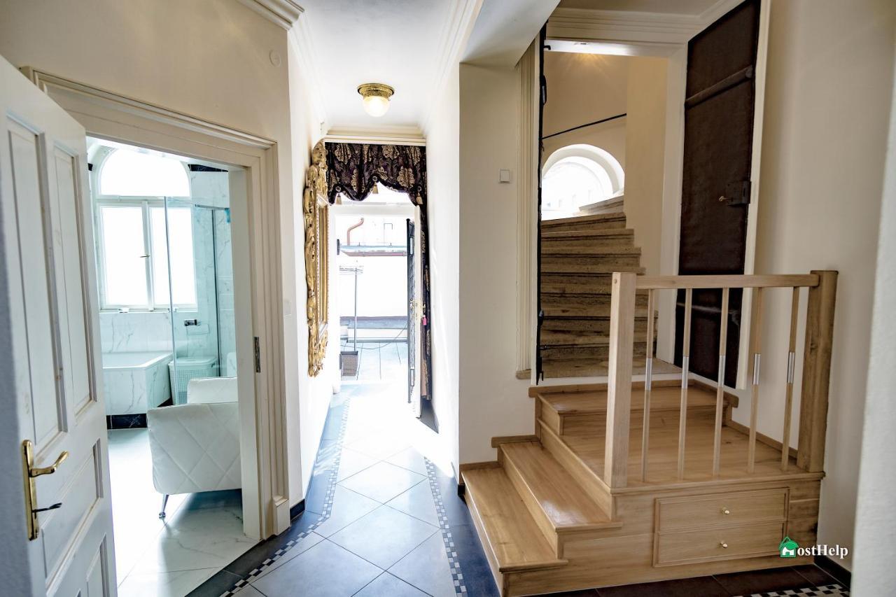 Villa With Hot-Tub, Terrace And Garden, Wenceslass Square Praha Bagian luar foto