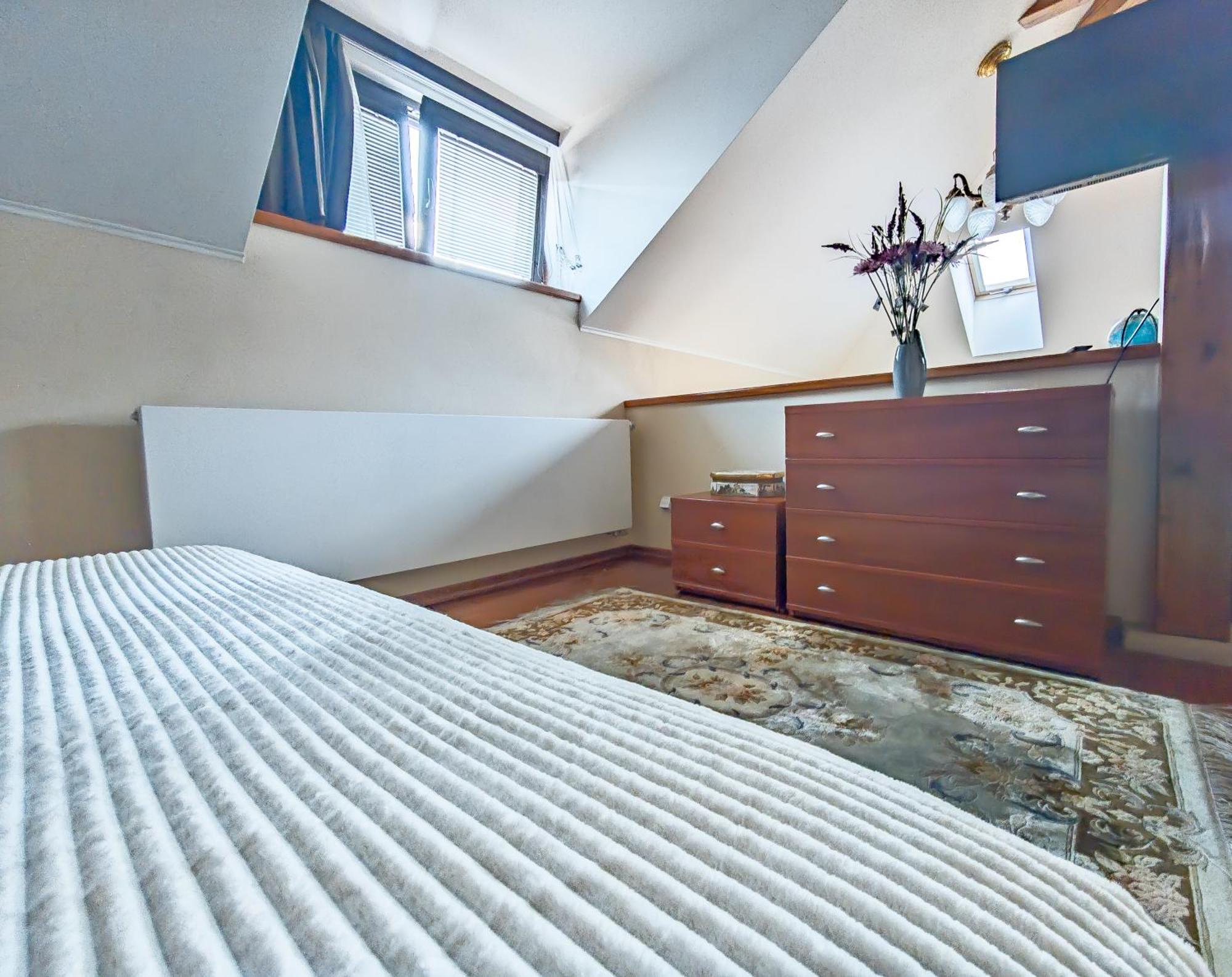 Villa With Hot-Tub, Terrace And Garden, Wenceslass Square Praha Bagian luar foto
