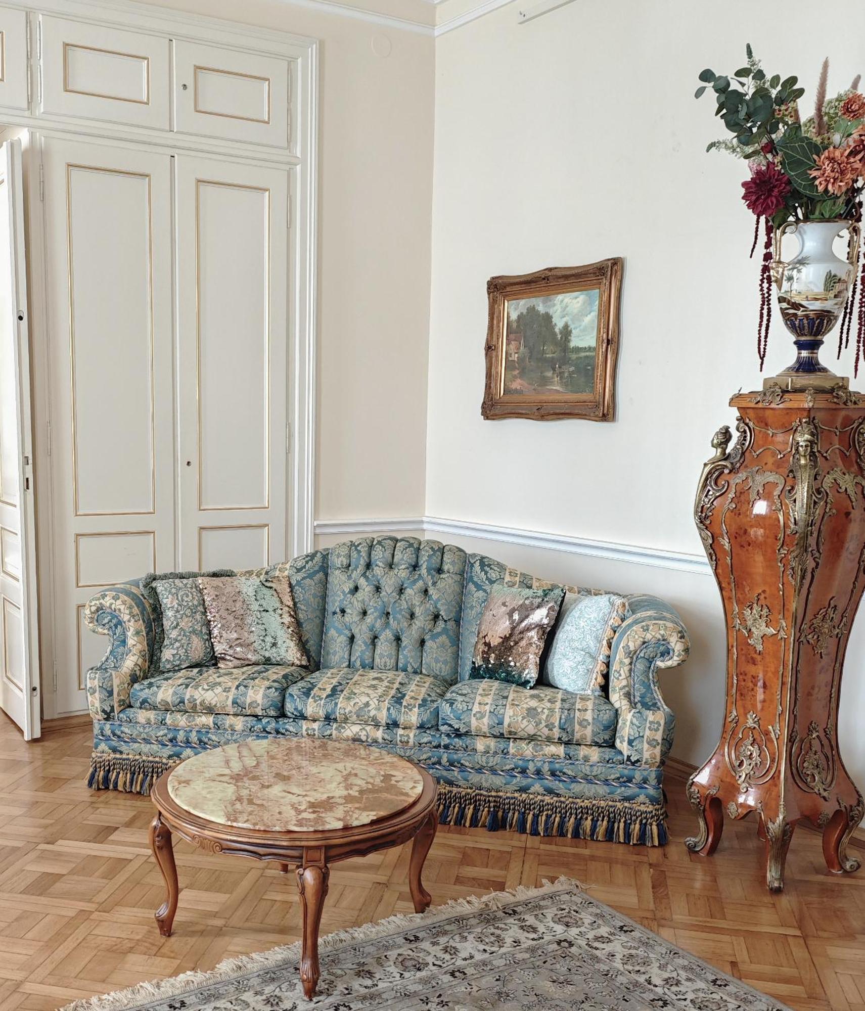 Villa With Hot-Tub, Terrace And Garden, Wenceslass Square Praha Bagian luar foto
