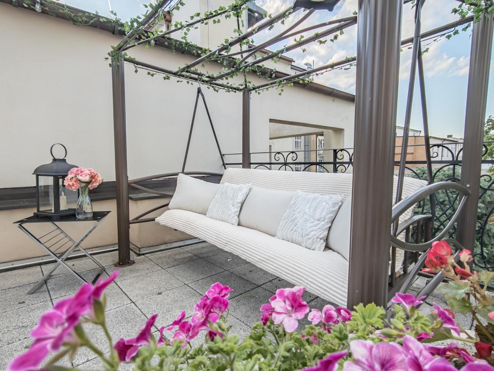 Villa With Hot-Tub, Terrace And Garden, Wenceslass Square Praha Bagian luar foto